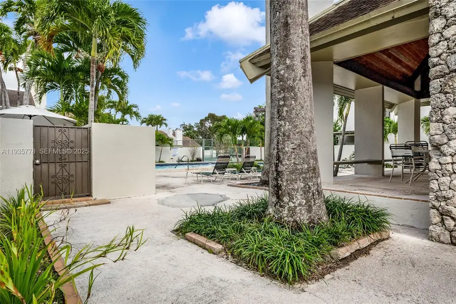 7075 SW 67th Ave #14, South Miami, FL 33143 - Image #3