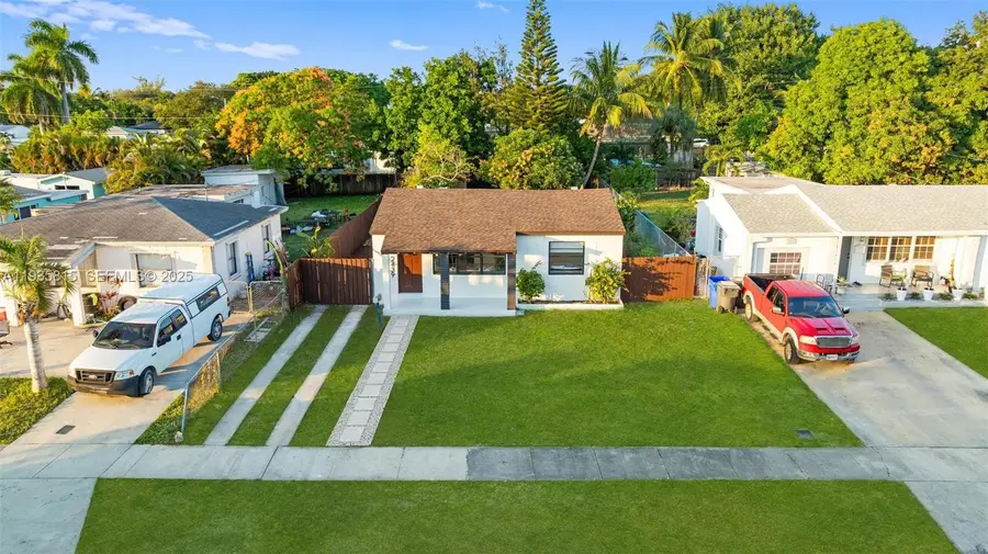2439 Rodman St, Hollywood, FL 33020 - Image #2