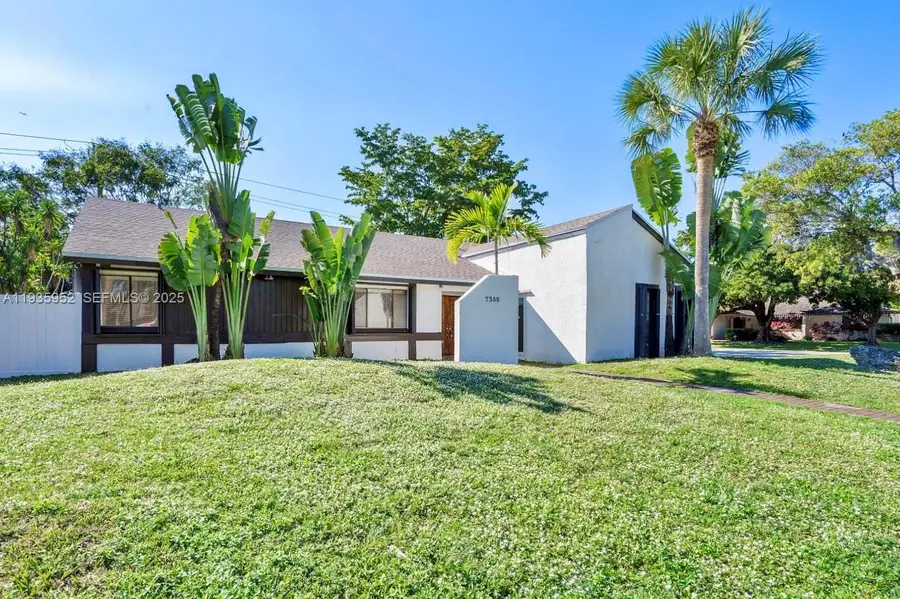 7380 NW 44th Ct, Lauderhill, FL 33319 - Image #2