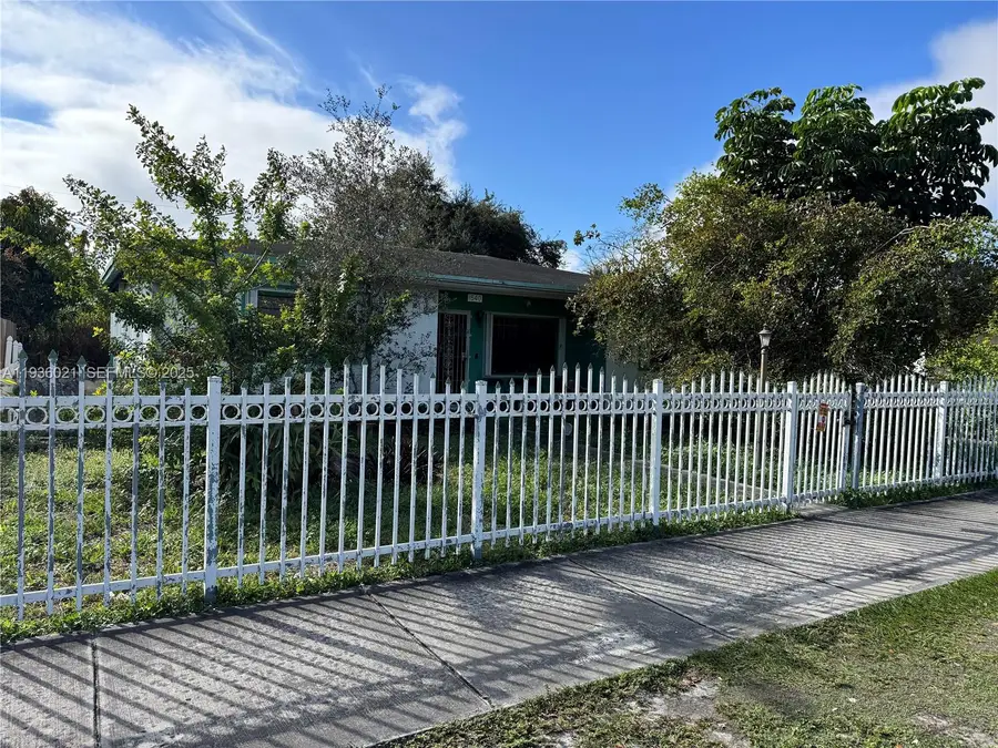 1540 NW 135th St, Miami, FL 33167 - #2
