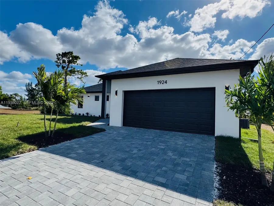 1924 NE 14th Pl, Cape Coral, FL 33909 - Image #2