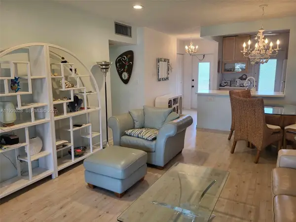 4701 NW 34th St #604, Lauderdale Lakes, FL 33319