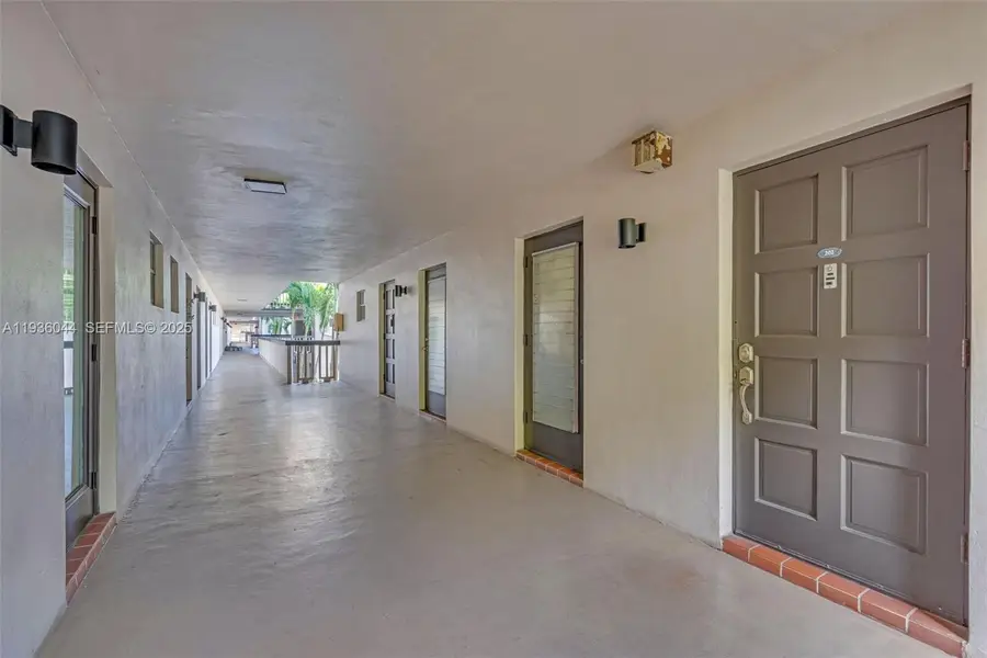 4900 Washington St #202, Hollywood, FL 33021 - Image #2