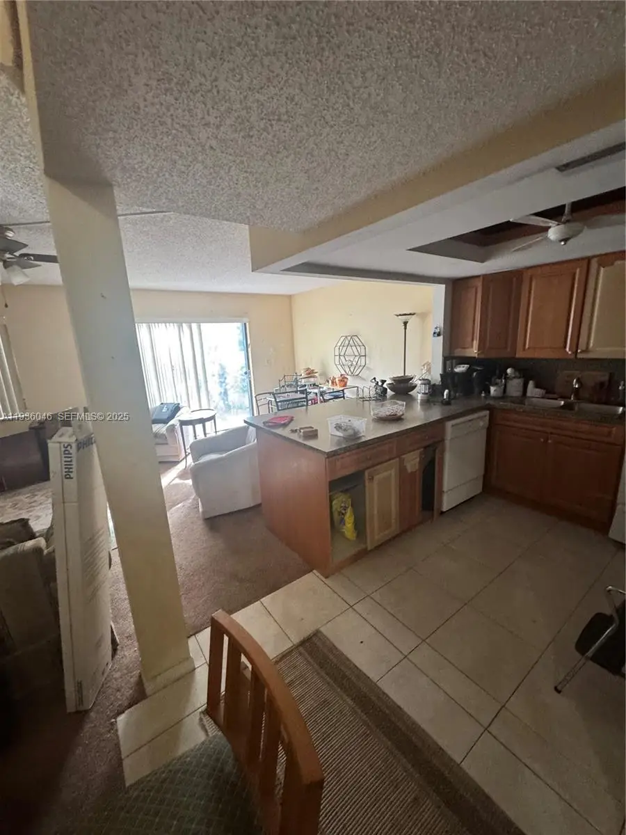 2548 N 38th Ave #C-23, Hollywood, FL 33021 - Image #3