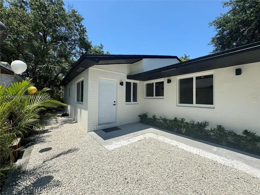 111 NW 7th Ave, Dania Beach, FL 33004 - Image #2