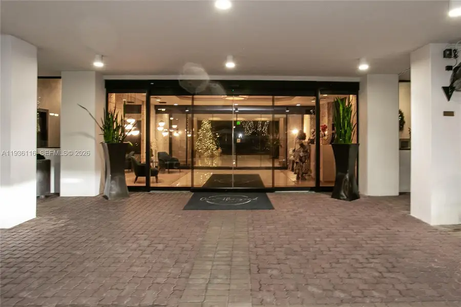 1000 W Island Blvd #2906, Aventura, FL 33160 - Image #2