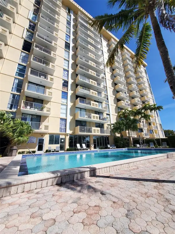 Address Withheld By Seller, North Miami, FL 33181