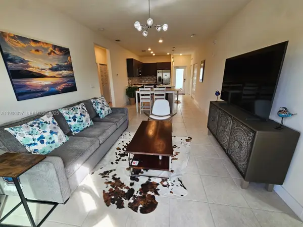 8301 NW 41st St #B-402, Doral, FL 33166