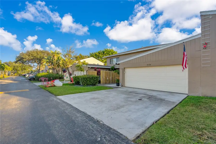 5124 S University Dr, Davie, FL 33328 - Image #3