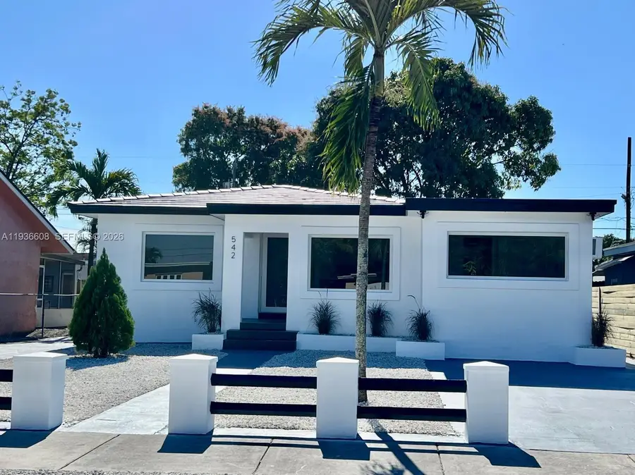 542 E 20th St, Hialeah, FL 33013 - Image #2