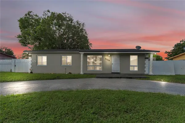 3738 NW 207th Dr, Miami Gardens, FL 33055