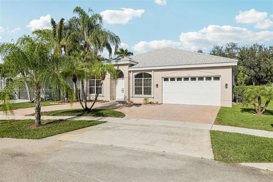 17811 SW 4th Ct, Pembroke Pines, FL 33029 - Image #3