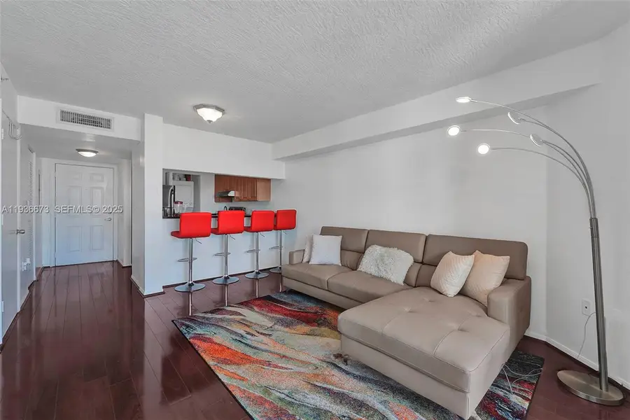 102 SW 6th Ave #305, Miami, FL 33130 - Image #2