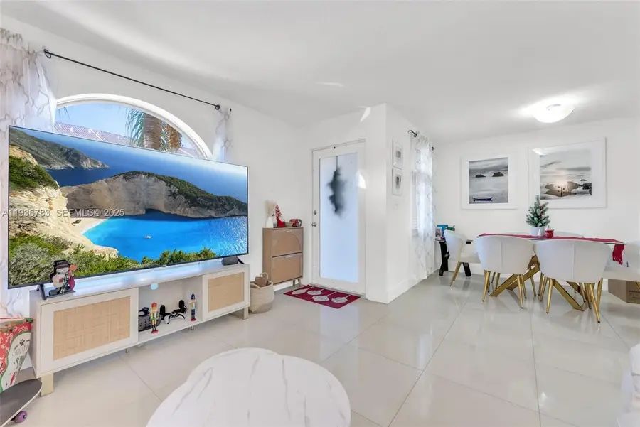 3725 SW 153rd Ct, Miami, FL 33185 - Image #2