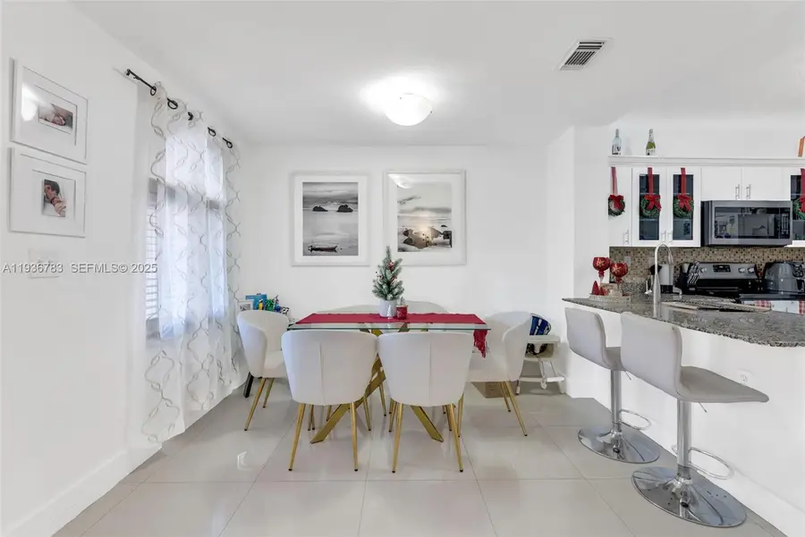 3725 SW 153rd Ct, Miami, FL 33185 - Image #3