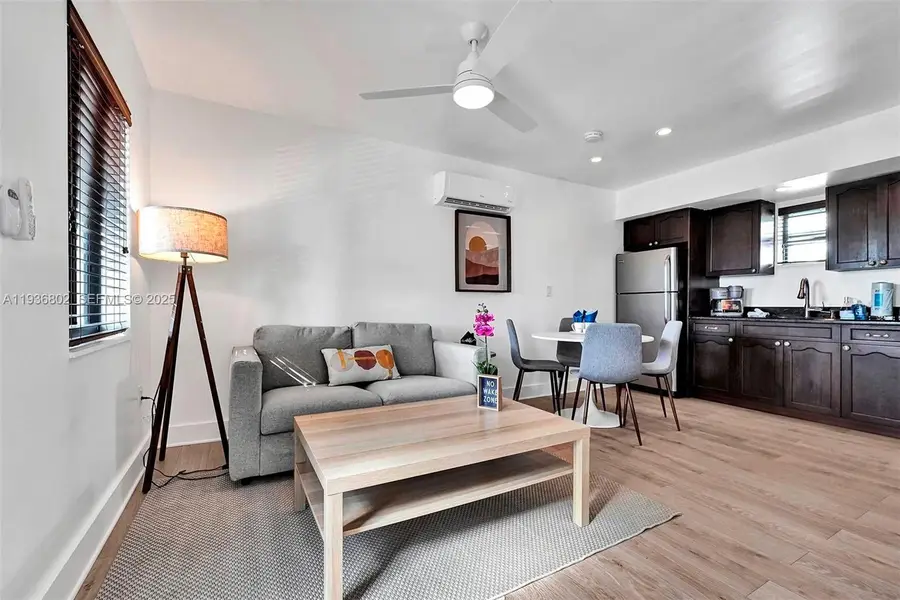 333 Walnut St, Hollywood, FL 33019 - Image #2