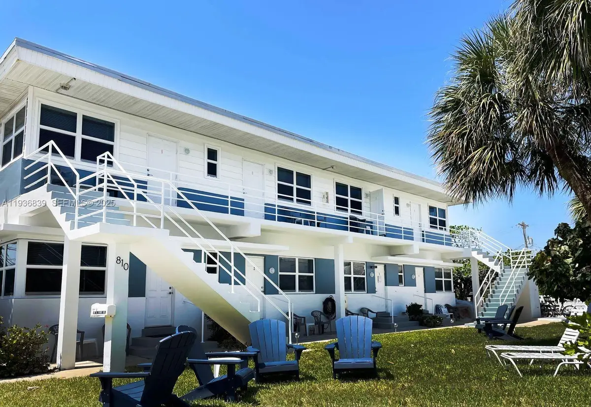 810 S Surf Rd, Hollywood, FL 33019 - Image #1