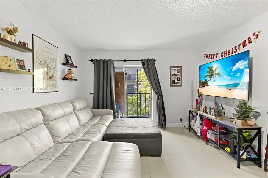 7501 NW 16th St #3303, Plantation, FL 33313 - Image #2
