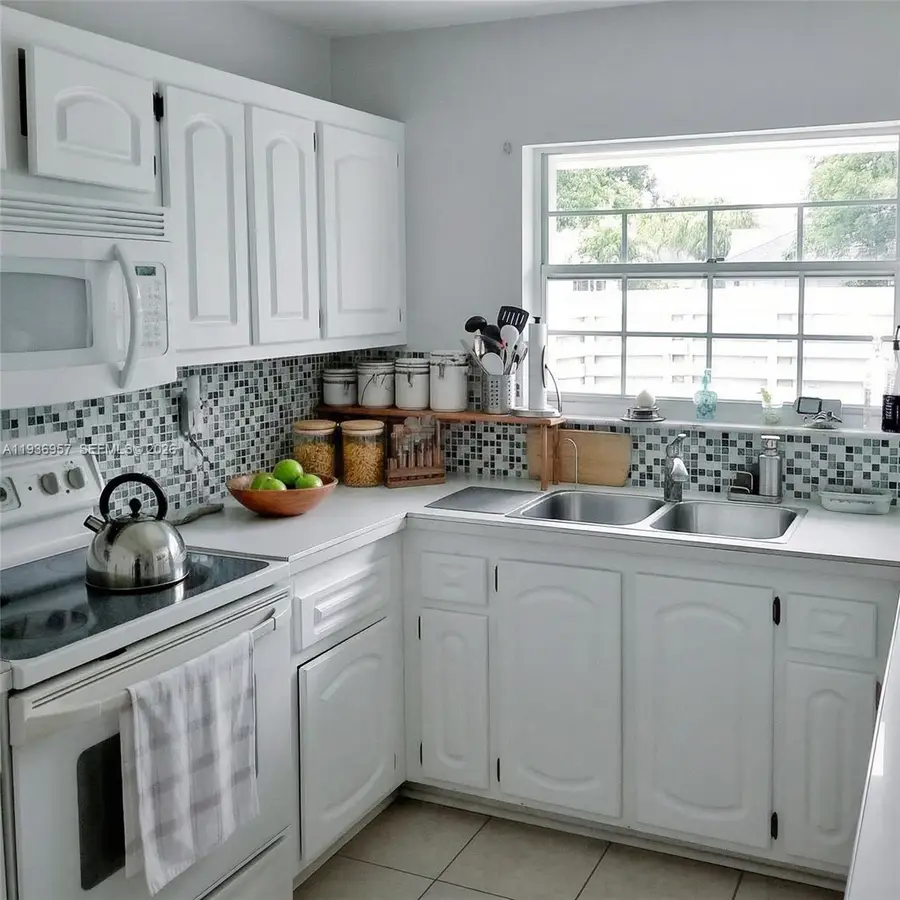 14035 SW 103rd Ter, Miami, FL 33186 - Image #3