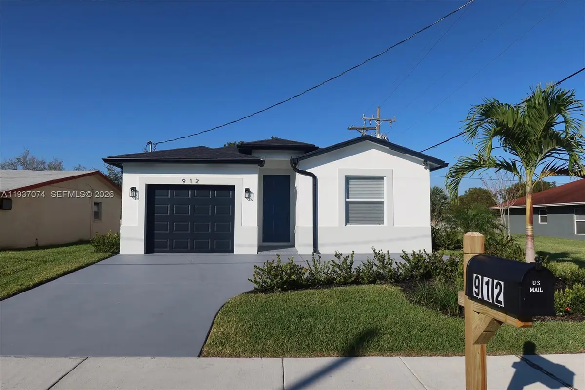 912 W 10th St, Riviera Beach, FL 33404 - Image #1