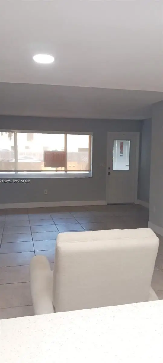 1570 NE 151 St #102, Miami, FL 33162 - Image #3