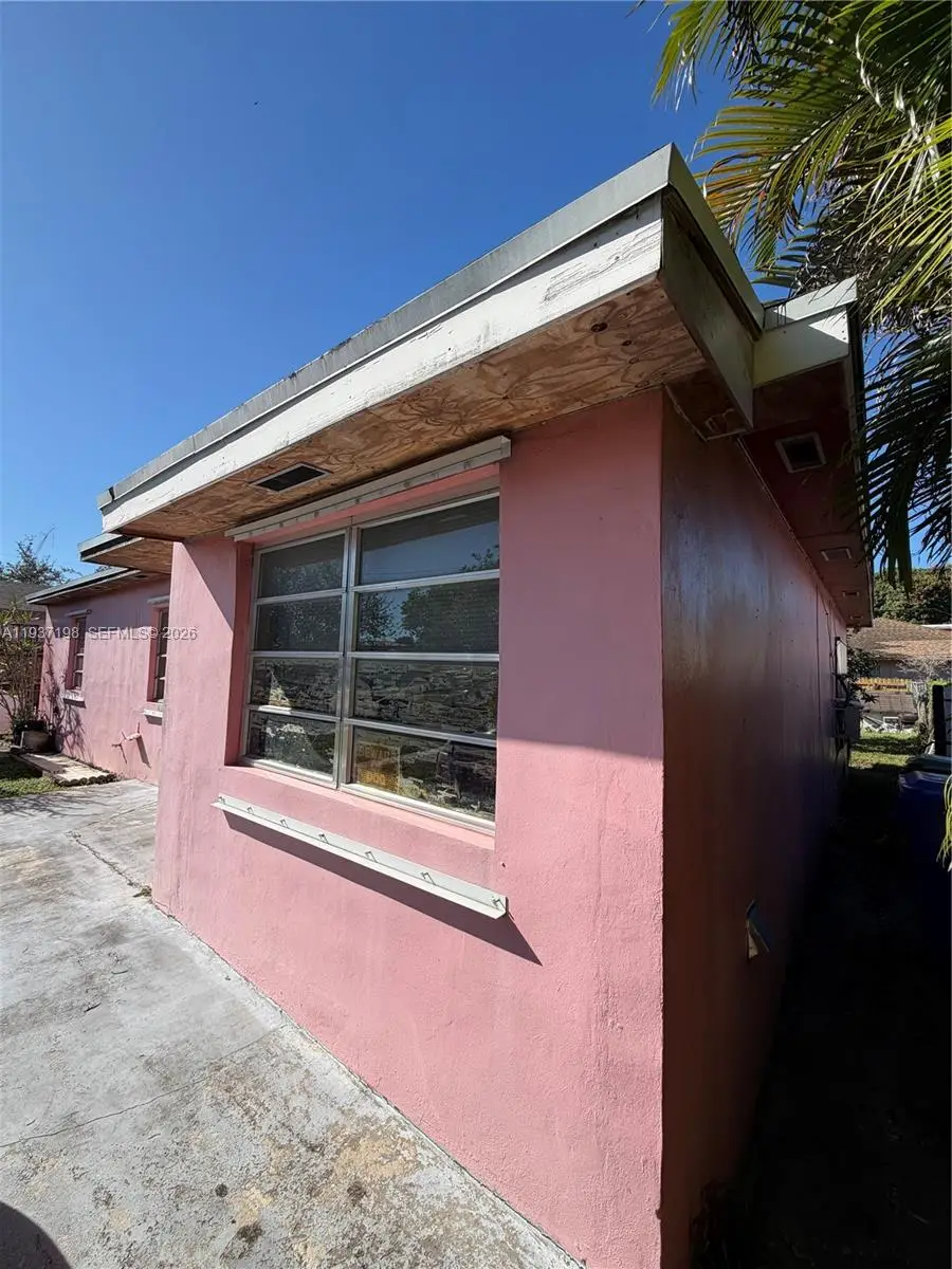 260 NW 52nd Ave, Miami, FL 33126 - Image #3