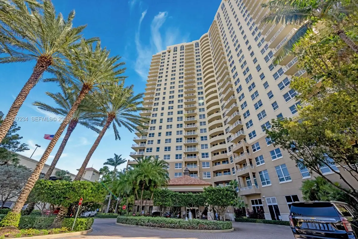 19501 W Country Club Dr #2206, Aventura, FL 33180 - Image #1