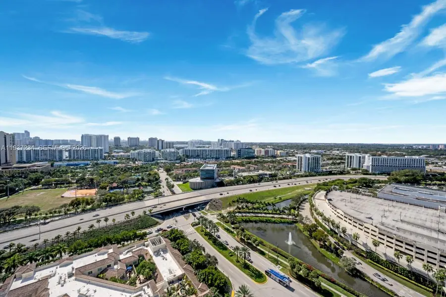 19501 W Country Club Dr #2206, Aventura, FL 33180 - Image #2