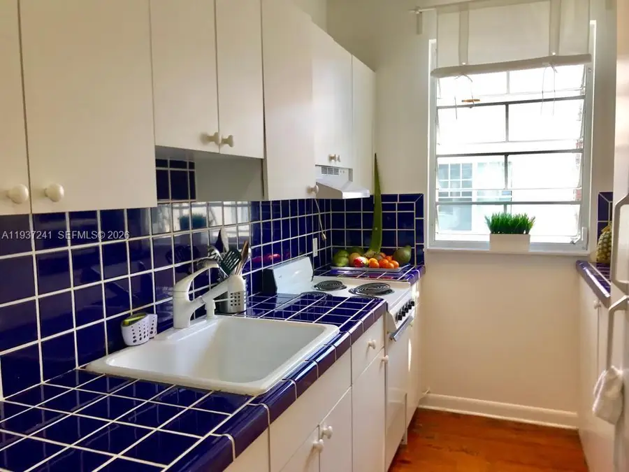 610 8th St #204, Miami Beach, FL 33139 - Image #2