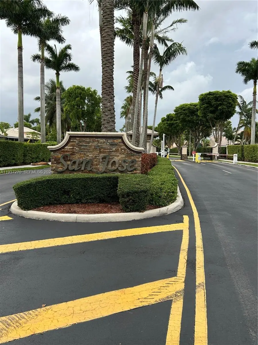 15442 SW 139th St, Miami, FL 33196 - Image #1