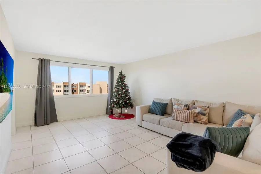 6940 Miami Gardens Dr #1-531, Hialeah, FL 33015 - Image #3