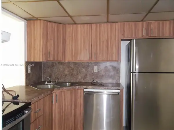 Address Withheld By Seller, Hallandale Beach, FL 33009