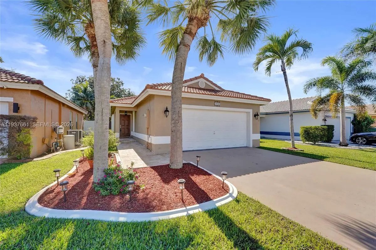 20840 NW 14th St, Pembroke Pines, FL 33029 - Image #1