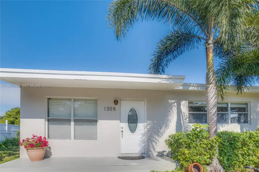 1305 11th Ct, West Palm Beach, FL 33401 - Image #2