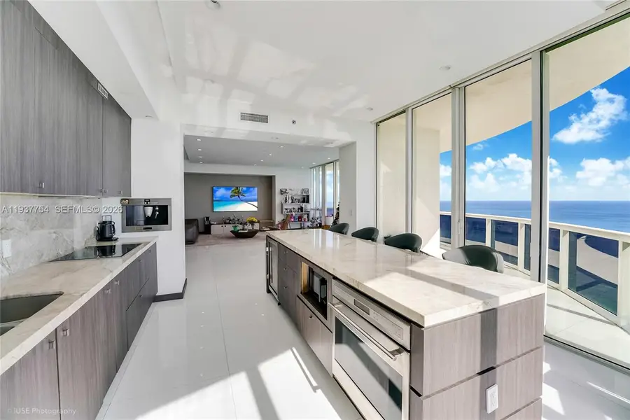 15901 Collins Ave #2701, Sunny Isles Beach, FL 33160 - Image #3