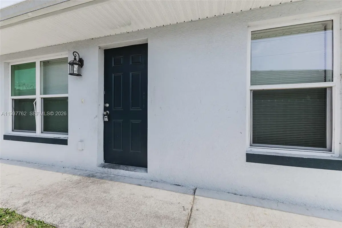2403/2405 Maple Ave, Fort Myers, FL 33901 - Image #1
