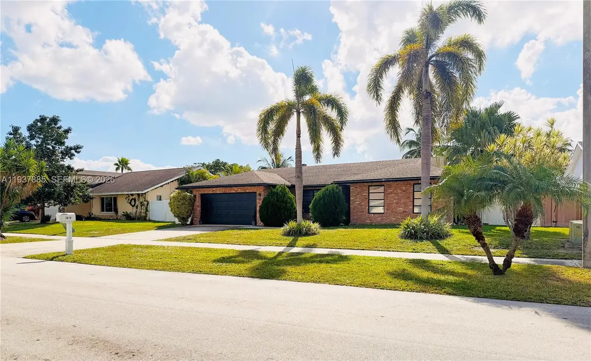 2814 SW 13th Dr, Deerfield Beach, FL 33442 - Image #1