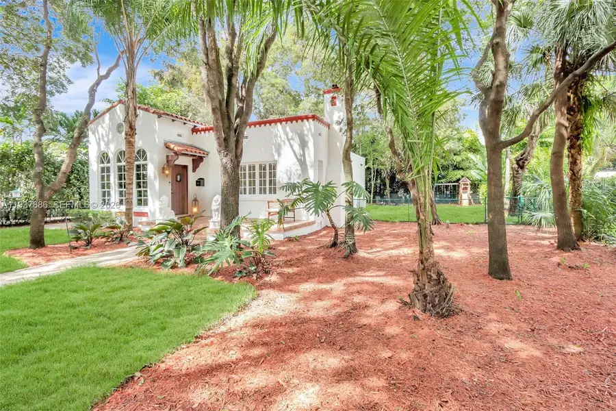 517 Minorca Ave., Coral Gables, FL 33134 - Image #2