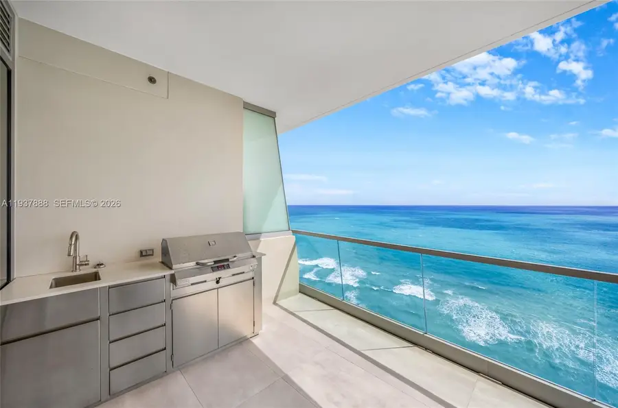 18501 Collins Ave #2502, Sunny Isles Beach, FL 33160 - Image #3