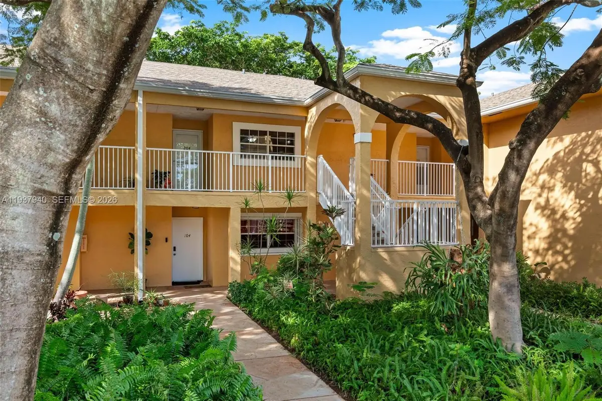 401 SE 10th St #B205, Dania Beach, FL 33004 - Image #1