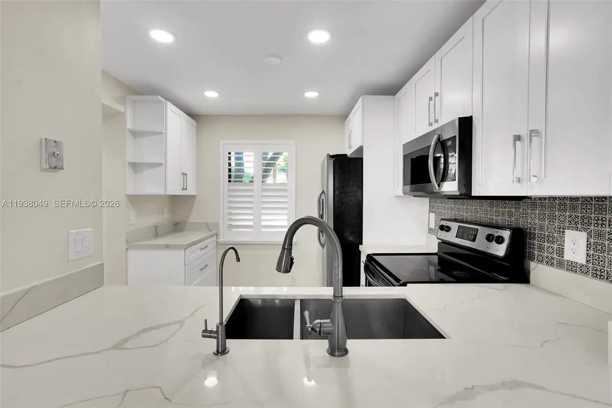 10401 W Broward Blvd #205, Plantation, FL 33324 - Image #1