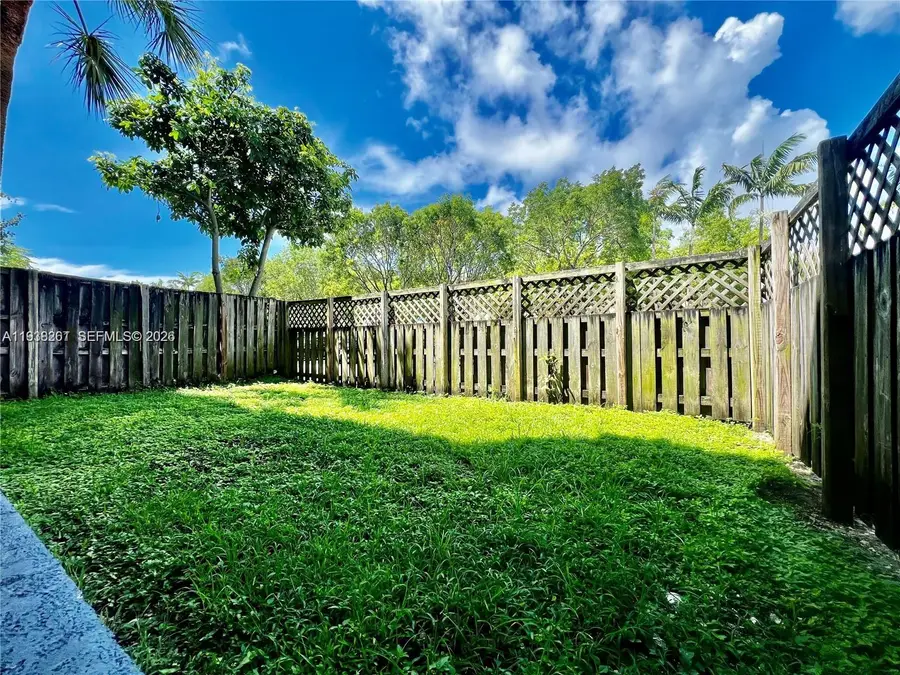 5201 Geneva Way #109, Doral, FL 33166 - Image #2