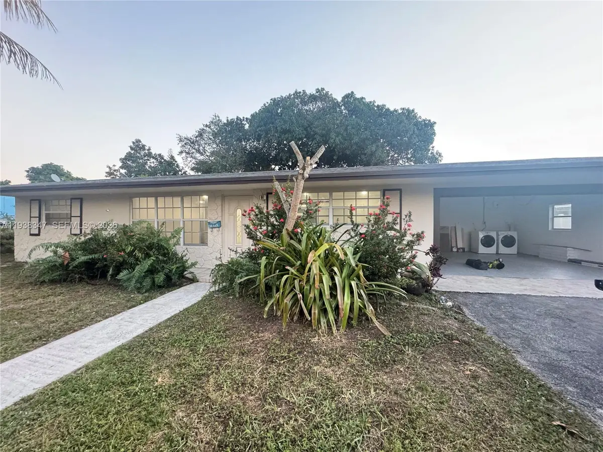4360 NW 4th St, Plantation, FL 33317 - Image #1