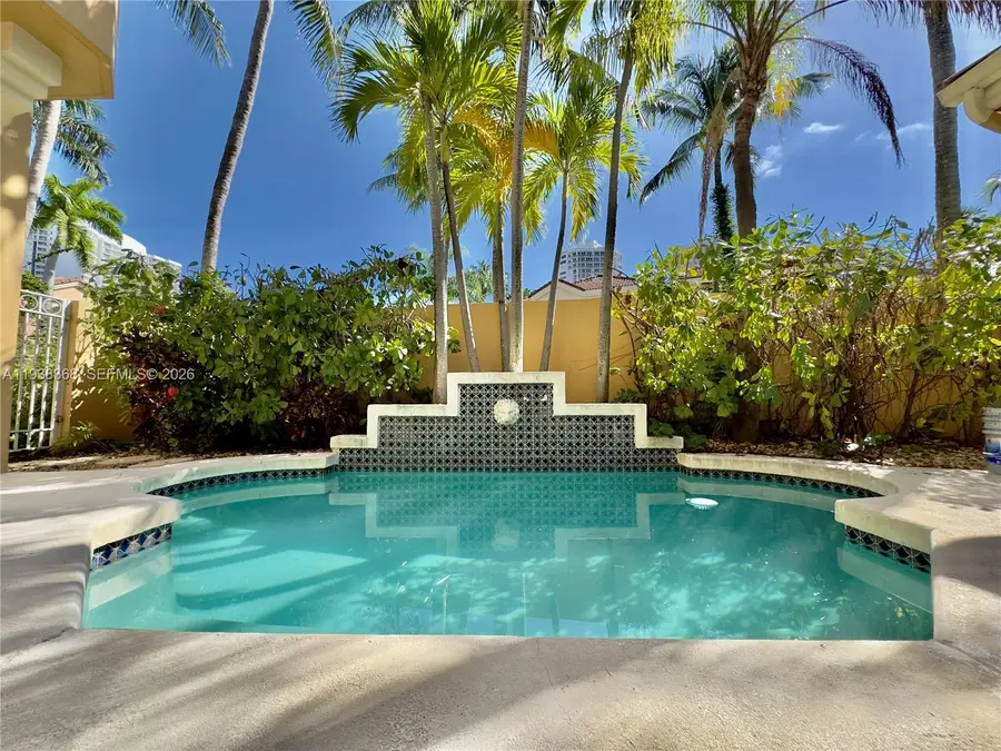 3728 NE 208th Ter, Aventura, FL 33180 - Image #2