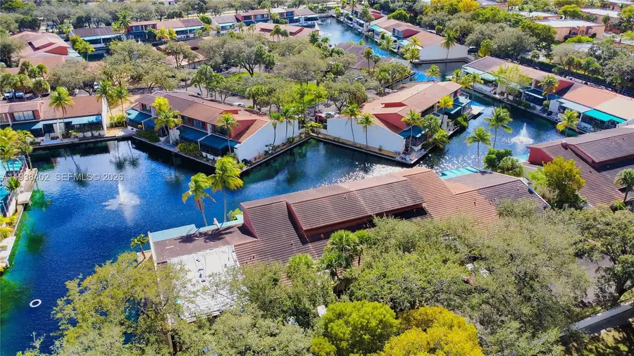 7006 N Loch Isle Dr N, Miami Lakes, FL 33014 - Image #2