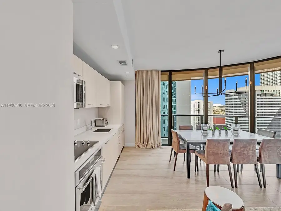 55 SW 9th St #1808, Miami, FL 33130 - Image #3