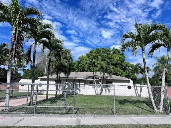 614 6th Avenue Cir, Other, FL 34142