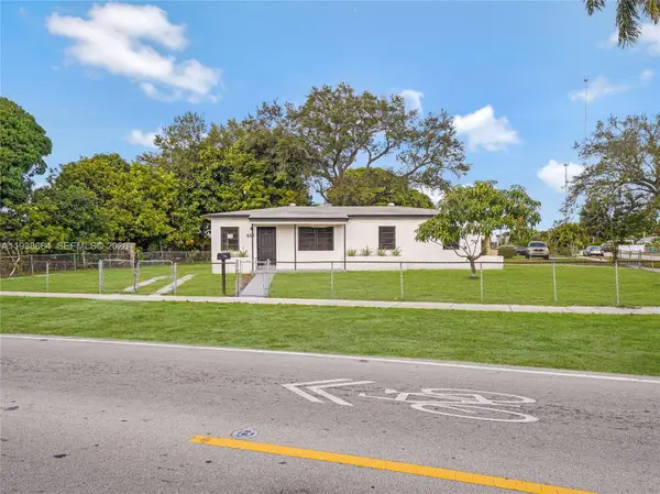 661 NW 191st St, Miami Gardens, FL 33169