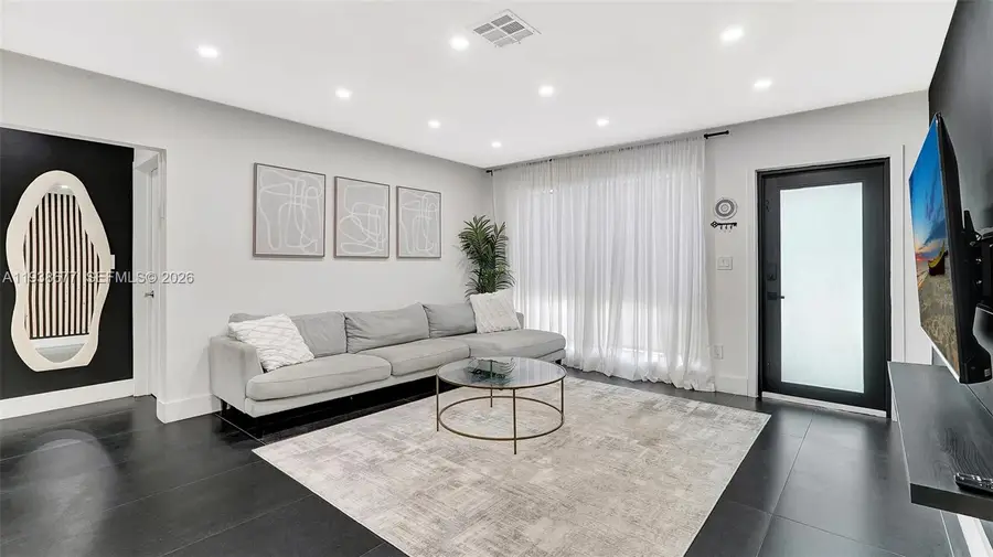 603 N 32nd Ave, Hollywood, FL 33021 - Image #2