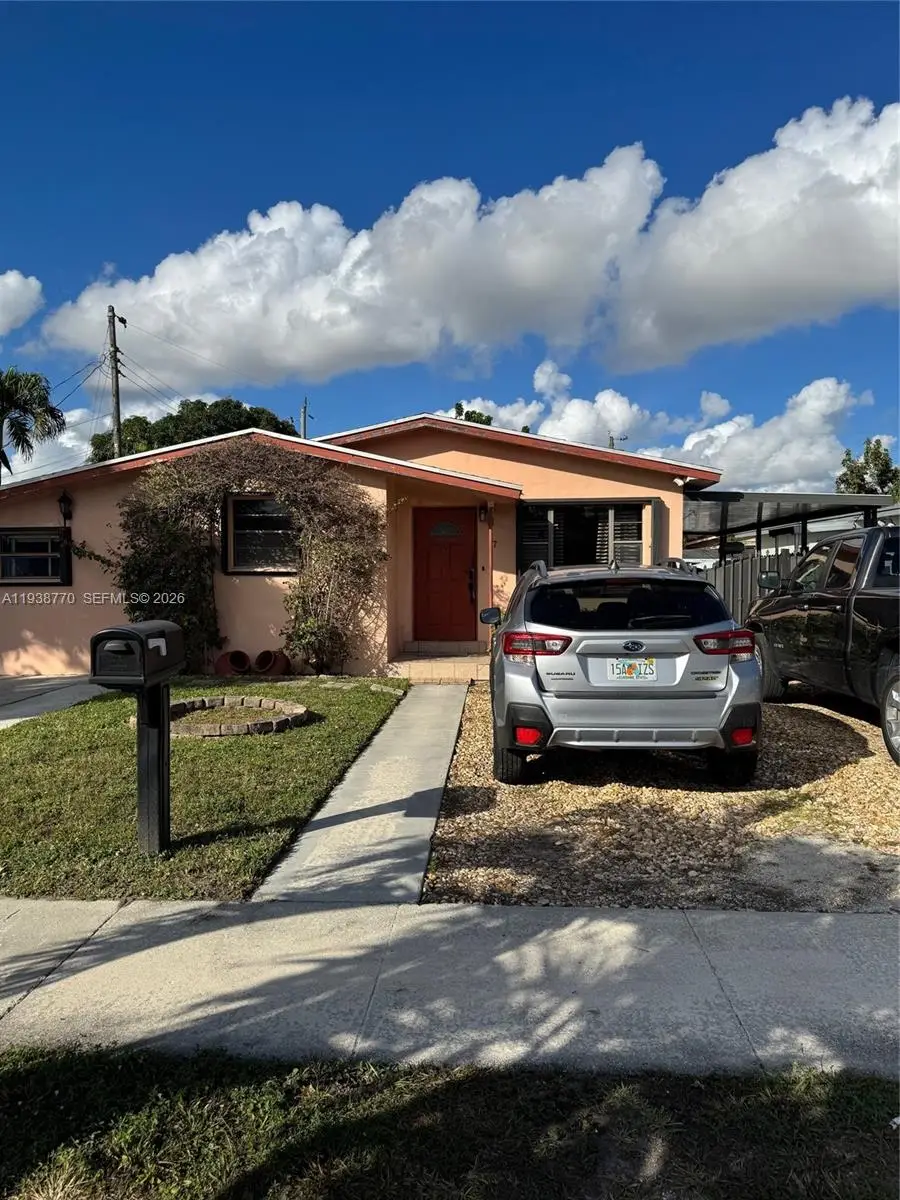 17 E 50th Pl, Hialeah, FL 33013 - Image #2